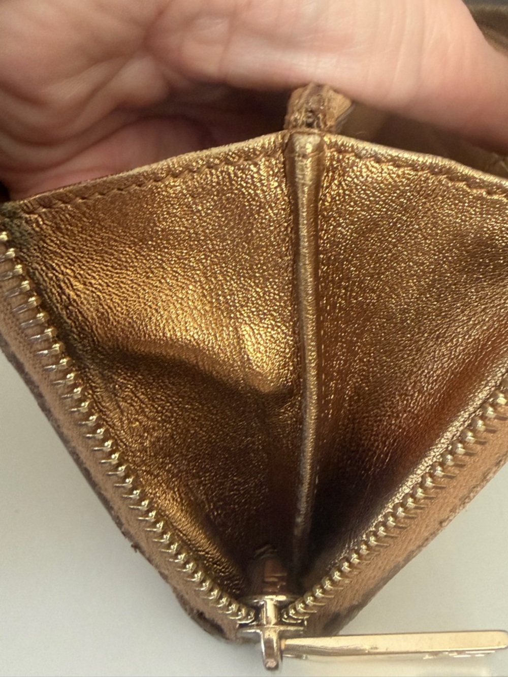 Fendi Vitello Logo Zip Around Wallet – Metallic Gold ✨ - Picture 12 of 14